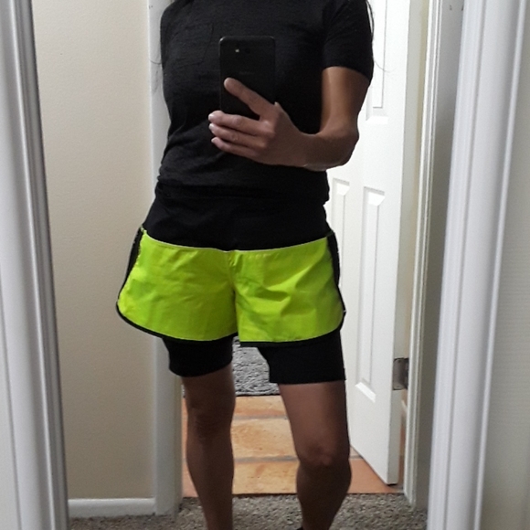 Lululemon Run Run Sprinter Shorts - Picture 8 of 8